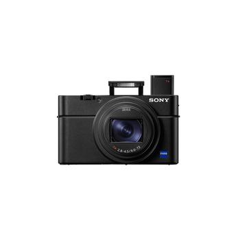 RX100 VII Ultra Fast Broad Zoom Camera with Real-time Tracking and Eye AF,  RX100 VII Ultra Fast Broad Zoom Camera with Real-time Tracking and Eye AF, , lifestyle-image